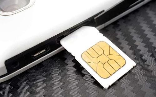 刘姐告诉我们,本来以为她的人生就这样平平淡淡过了,没想到还会取得如此大的成就。而她的人生转折点主要有两个,一个是决定卖外卖,一个是开通400电话。